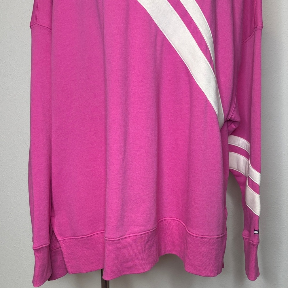 Cabana by Crown & Ivy size XXL Pink Sweatshirt with White Stripes - Picture 4 of 10